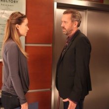 Dr House: Hugh Laurie e Olivia Wilde nell'episodio Charity Case