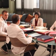 Dr House: Jesse Spencer, Charlyne Yi e Odette Annable nell'episodio The C-Word