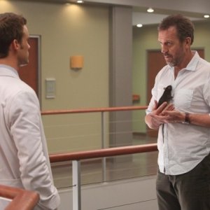 Dr House: Jesse Spencer e Hugh Laurie nell'episodio Blowing the Whistle
