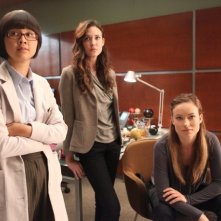 Dr House: Olivia Wilde, Odette Annable e Charlyne Yi nell'episodio Charity Case