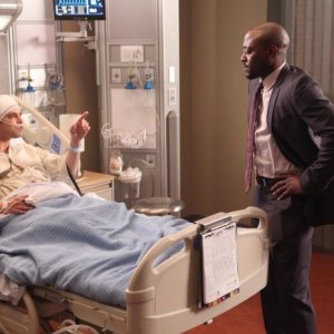 Dr House: Omar Epps nell'episodio Post Mortem