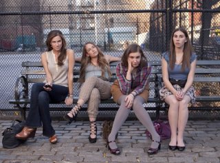 Girls: Allison Williams, Jemima Kirke, Lena Dunham e Zosia Mamet nella serie HBO