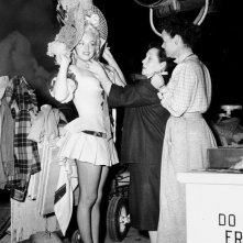 Marilyn Monroe sul set della commedia La figlia dello sceriffo