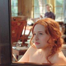 Renoir: Christa Theret in una scena del film nei 'panni' della modella Andrée Heuchling, ultima musa ispiratrice del grande Renoir