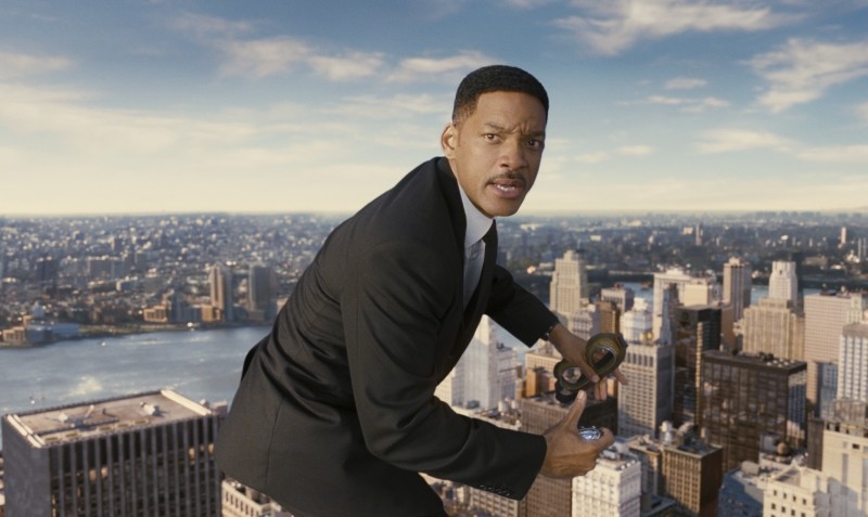 Men In Black 3 Will Smith In Bilico Su Un Grattacielo Di New York In Una Scena Del Film 239842