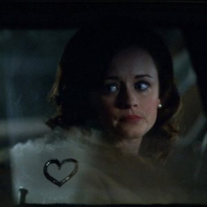 Alexis Bledel è Beth nell'episodio Lady Lazarus della quinta stagione di Mad Men