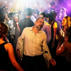 Antoine Duléry si scatena in Sea, No Sex and Sun (2012)