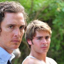 The Paperboy: Matthew McConaughey con Zac Efron in una scena del film