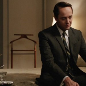 Vincent Kartheiser nell'episodio Lady Lazarus della quinta stagione di Mad Men