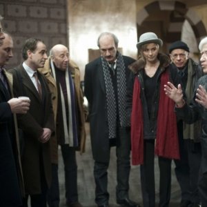 Vous n'avez encore rien vu: il regista Alain Resnais sul set dirige il suo cast