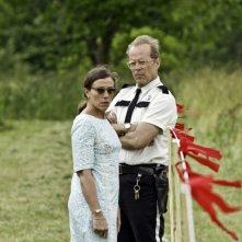 Bruce Willis con Frances McDormand in un'immagine del film Moonrise Kingdom