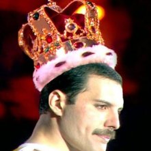 Freddie Mercury durante un live