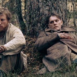 In the Fog: Vladimir Svirskiy insieme a Vladislav Abashin in un'immagine del film