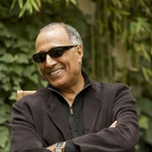 Like someone in love: il regista Abbas Kiarostami in una foto promozionale del film
