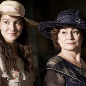 Thérèse Desqueyroux: Catherine Arditi e Anaïs Demoustier in una scena del film