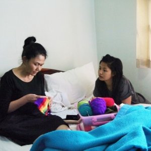 Mekong Hotel: Jenjira Pongpas e Maiyatan Techaparn in una scena del film