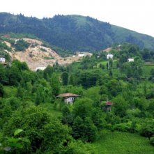Polluting Paradise: una scena del documentario che immortala la discarica che ha distrutto l'equilibrio ambientale della cittadina turca di Camburnu