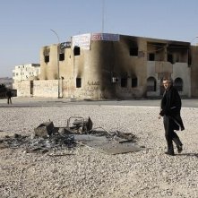 The Oath of Tobruk: il filosofo, giornalista e reporter Bernard-Henri Lévy, in una scena del suo documentario sulla Libia