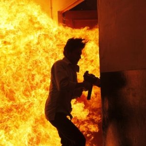 Gangs of Wasseypur: una scena d'azione infuocata del film