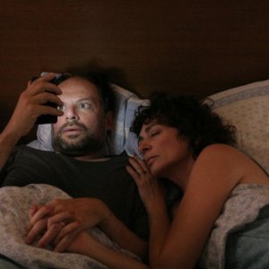 Granny's Funeral: il protagonista del film Denis Podalydès con Isabelle Candelier in una scena del film