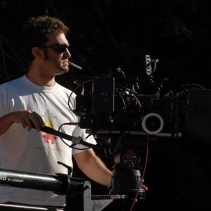 Infancia clandestina: il regista del film Benjamín Ávila sul set del film