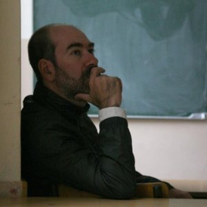 Sueño y silencio: il regista del film in una foto promozionale