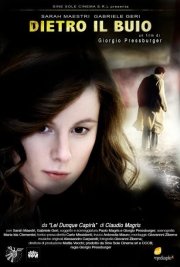 Dietro il buio: il poster del film