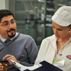 Fallo per Papà: Eva Henger e Ciro Villano in una scena del film