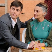 Iban Garate in Miel de naranjas con Angela Molina