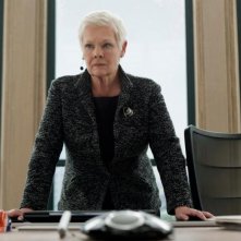 007 - Skyfall: Judi Dench in una scena del film