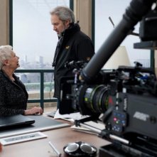007 - Skyfall: Judi Dench sul set del film insieme al regista del film Sam Mendes