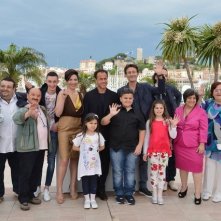 Matteo Garrone e il cast di realty a Cannes