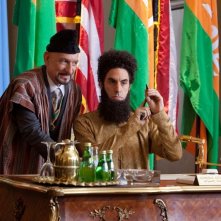 Il Dittatore Sacha Baron Cohen Nei Panni Dell Ammiraglio Aladeen In Una Scena Con Ben Kingsley 241618
