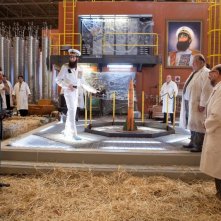 Il dittatore: Sacha Baron Cohen nei panni dell'ammiraglio Aladeen insieme a Ben Kingsley in una scena