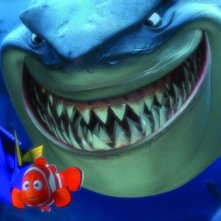 Alla ricerca di Nemo in 3D: lo squalo Bruto, la pesciolina Dory e il piccolo Nemo in una scena del film