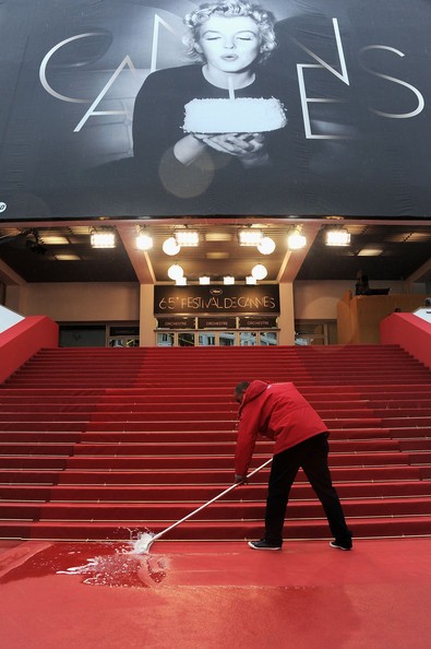 Cannes 2012 La Pioggia Allaga Il Red Carpet 241861