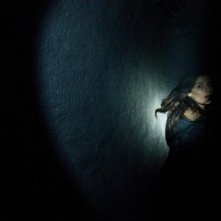 Chernobyl Diaries: Devin Kelley fugge spaventata in una scena del film