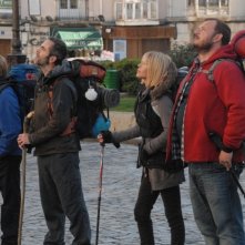 Il cammino per Santiago: Martin Sheen, Deborah Kara Unger, James Nesbitt e Yorick van Wageningen in una scena