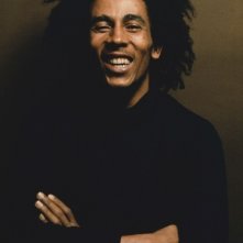Marley: lo splendido sorriso di Bob Marley in un momento del documentario sulla sua breve ma intensa vita