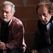 Qualche nuvola: Giorgio Colangeli e Paolo De Vita in una scena del film