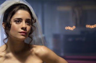 Qualche nuvola: Greta Scarano a nozze in una scena del film diretto da Saverio Di Biagio