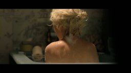 Clip 'Nella vasca' - Marilyn