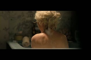 Clip 'Nella vasca' - Marilyn