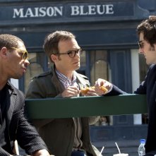 L'amore dura tre anni: Gaspard Proust, Jonathan Lambert e Joey Starr in una scena del film