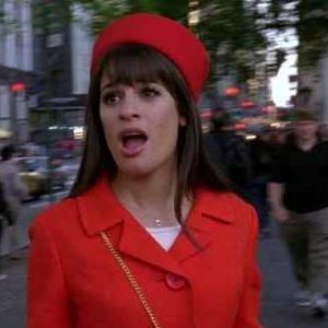Lea Michele in una scena del finale della terza stagione di Glee, Il giorno del diploma