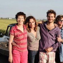 Adorabili amiche: Jane Birkin, Caroline Cellier, Sébastien Huberdeau e Catherine Jacob in una foto promozionale