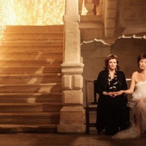 Adorabili amiche: Jane Birkin e Catherine Jacob in una scena