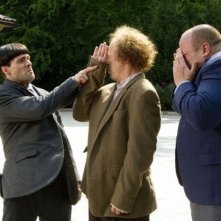 I tre marmittoni: Sean Hayes, Will Sasso e Chris Diamantopoulos in una curiosa scena del film