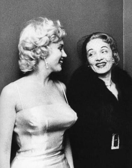 Marlene Dietrich E Marilyn Monroe 1955 242261
