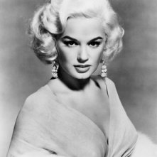 Una Foto Di Mamie Van Doren 242318